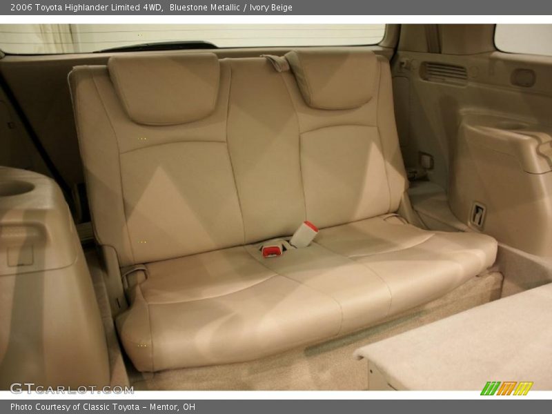 Bluestone Metallic / Ivory Beige 2006 Toyota Highlander Limited 4WD