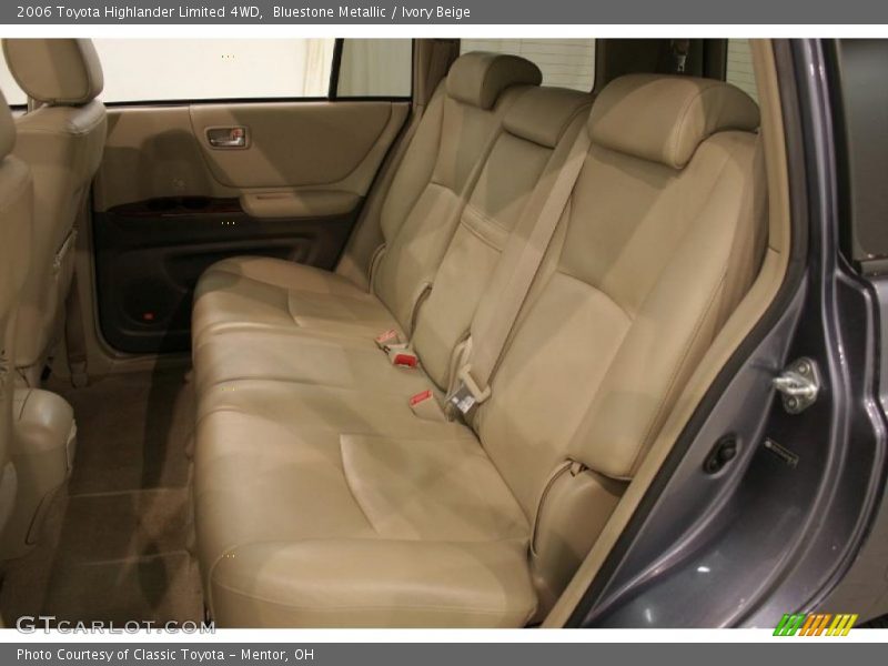 Bluestone Metallic / Ivory Beige 2006 Toyota Highlander Limited 4WD