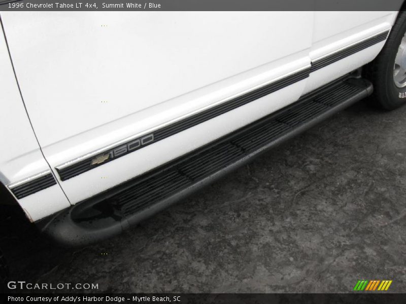 Summit White / Blue 1996 Chevrolet Tahoe LT 4x4