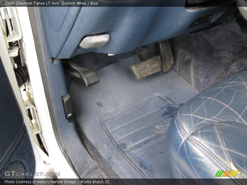 Summit White / Blue 1996 Chevrolet Tahoe LT 4x4