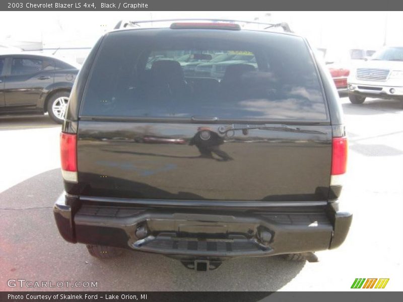 Black / Graphite 2003 Chevrolet Blazer LS 4x4