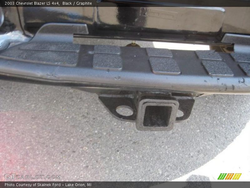 Black / Graphite 2003 Chevrolet Blazer LS 4x4