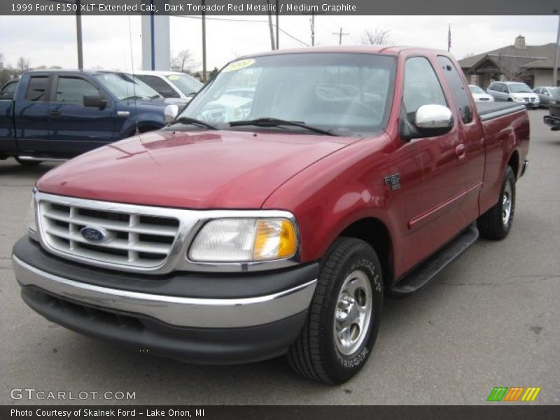 Dark Toreador Red Metallic / Medium Graphite 1999 Ford F150 XLT Extended Cab