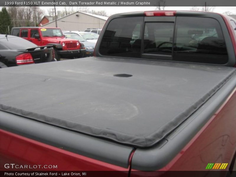 Dark Toreador Red Metallic / Medium Graphite 1999 Ford F150 XLT Extended Cab