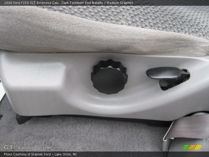 Dark Toreador Red Metallic / Medium Graphite 1999 Ford F150 XLT Extended Cab