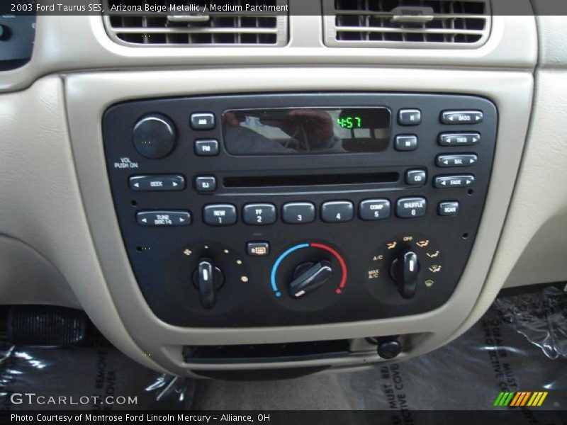 Arizona Beige Metallic / Medium Parchment 2003 Ford Taurus SES