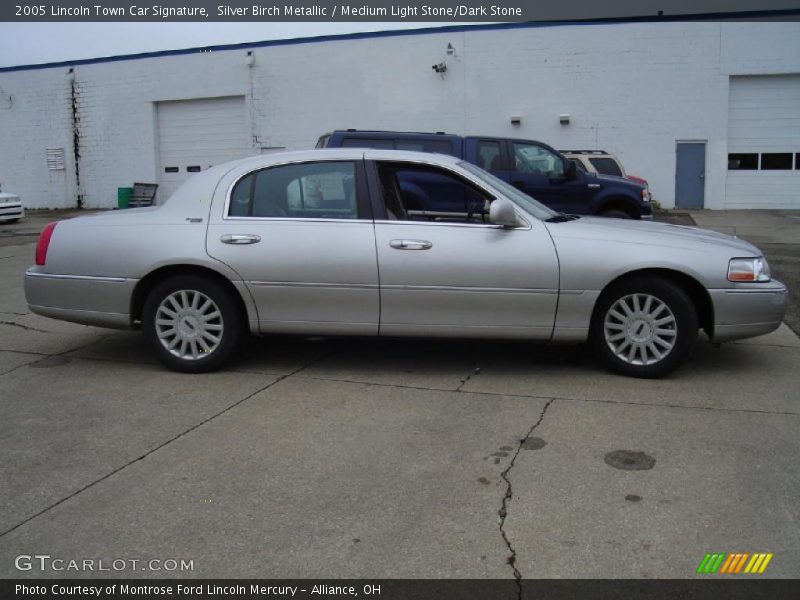 Silver Birch Metallic / Medium Light Stone/Dark Stone 2005 Lincoln Town Car Signature