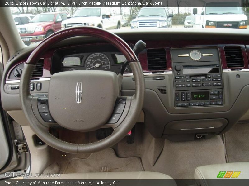 Silver Birch Metallic / Medium Light Stone/Dark Stone 2005 Lincoln Town Car Signature