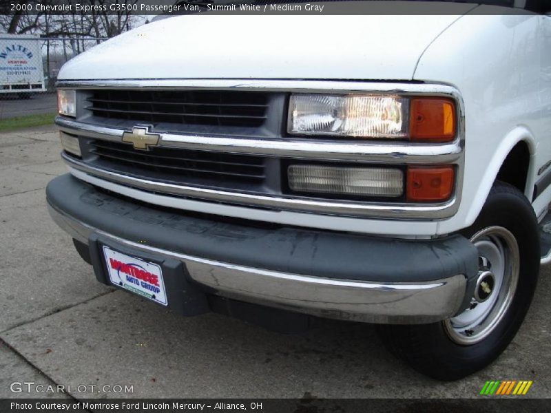 Summit White / Medium Gray 2000 Chevrolet Express G3500 Passenger Van