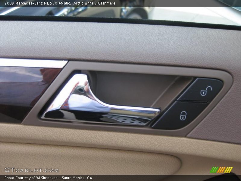 Arctic White / Cashmere 2009 Mercedes-Benz ML 550 4Matic