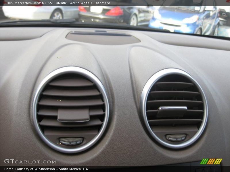 Arctic White / Cashmere 2009 Mercedes-Benz ML 550 4Matic