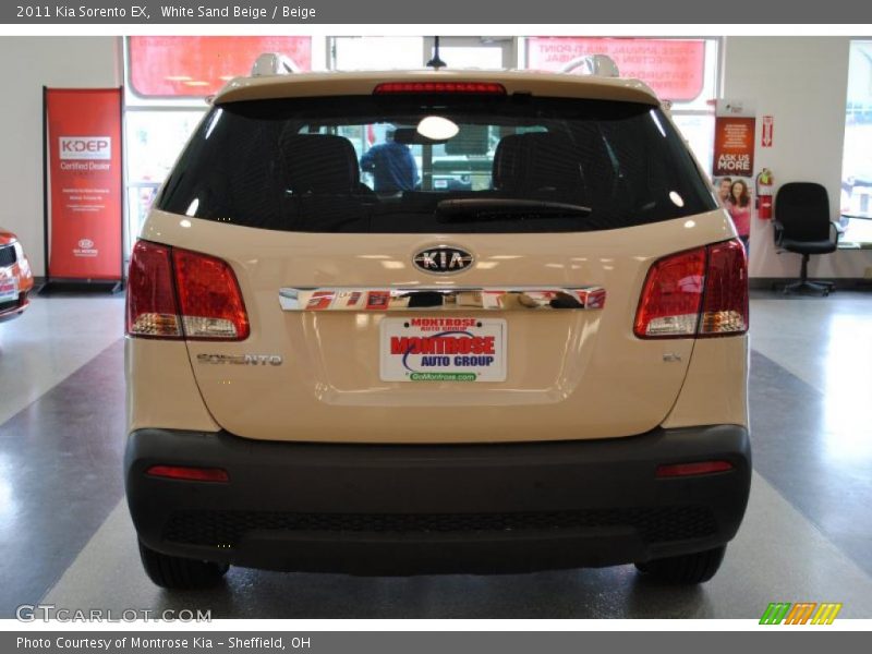 White Sand Beige / Beige 2011 Kia Sorento EX