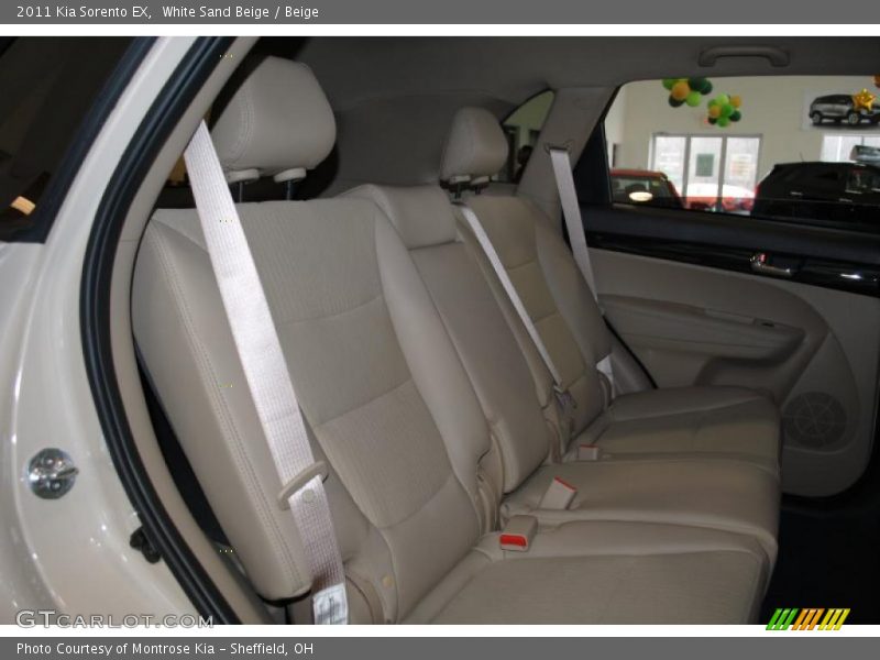 White Sand Beige / Beige 2011 Kia Sorento EX