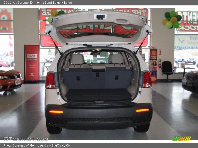 White Sand Beige / Beige 2011 Kia Sorento EX