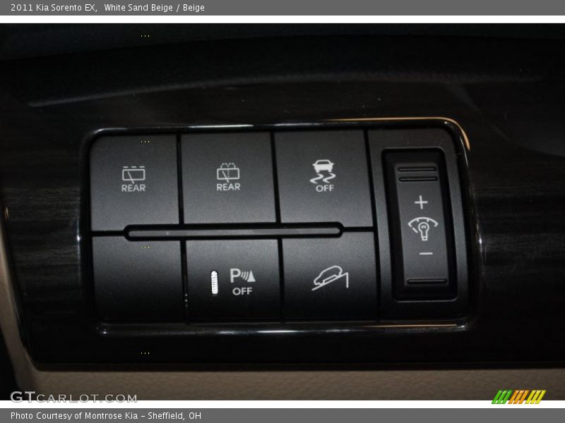 White Sand Beige / Beige 2011 Kia Sorento EX