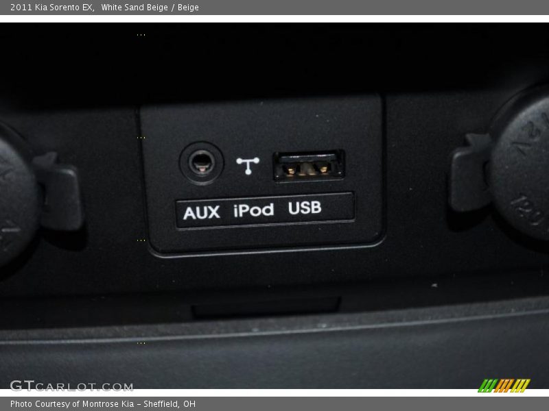 White Sand Beige / Beige 2011 Kia Sorento EX
