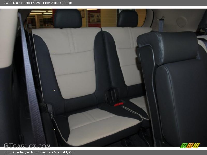 Ebony Black / Beige 2011 Kia Sorento EX V6