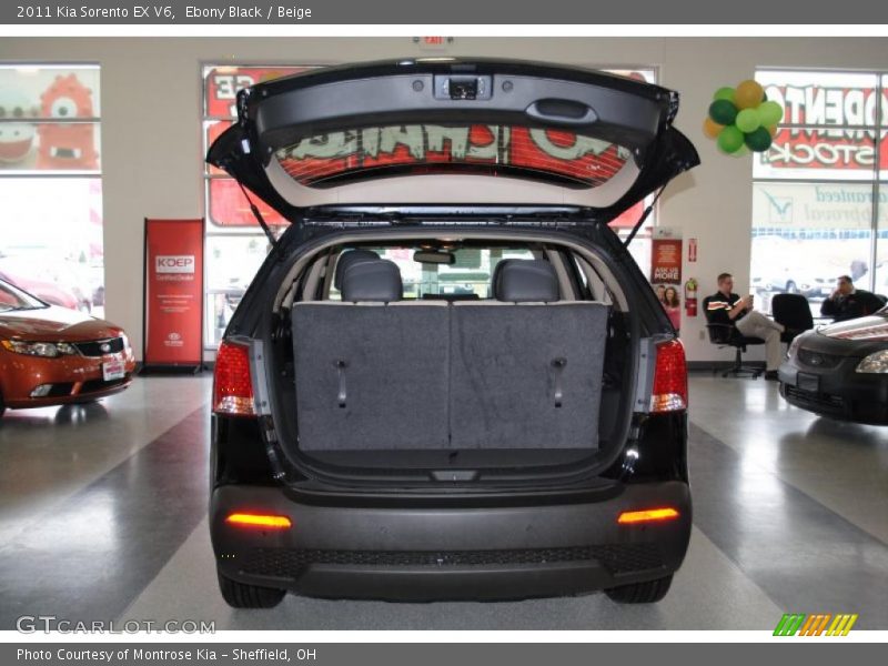 Ebony Black / Beige 2011 Kia Sorento EX V6
