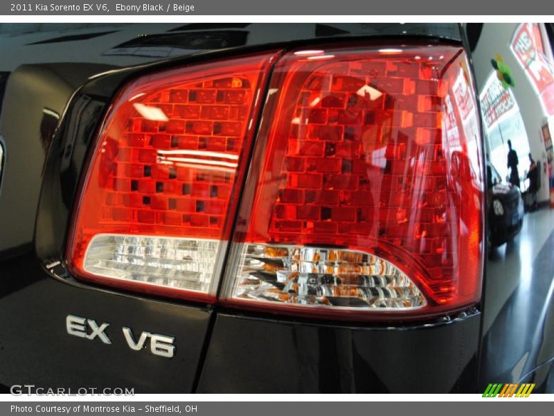 Ebony Black / Beige 2011 Kia Sorento EX V6