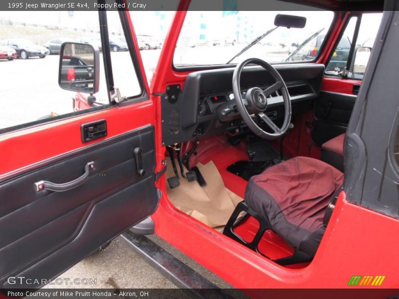 Poppy Red / Gray 1995 Jeep Wrangler SE 4x4