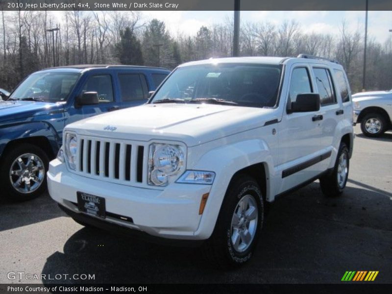 Stone White / Dark Slate Gray 2010 Jeep Liberty Sport 4x4