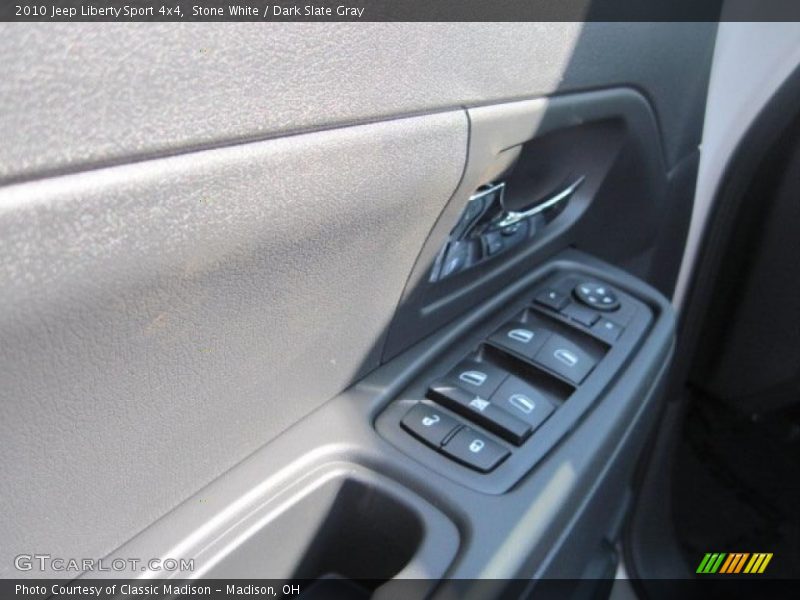 Stone White / Dark Slate Gray 2010 Jeep Liberty Sport 4x4