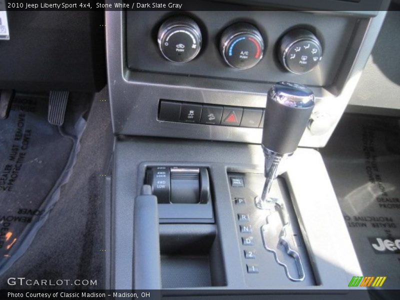 Stone White / Dark Slate Gray 2010 Jeep Liberty Sport 4x4