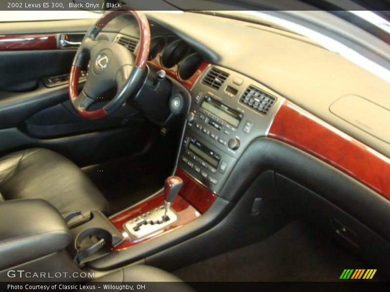 Black Onyx / Black 2002 Lexus ES 300