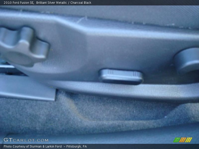 Brilliant Silver Metallic / Charcoal Black 2010 Ford Fusion SE
