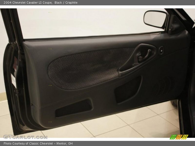 Black / Graphite 2004 Chevrolet Cavalier LS Coupe