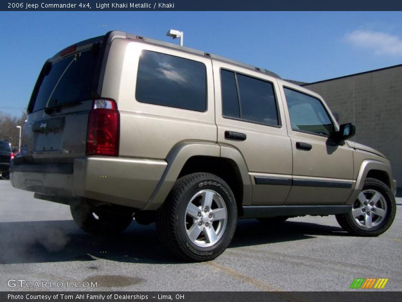 Light Khaki Metallic / Khaki 2006 Jeep Commander 4x4