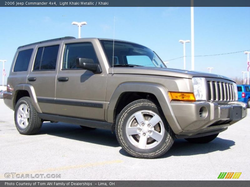 Light Khaki Metallic / Khaki 2006 Jeep Commander 4x4