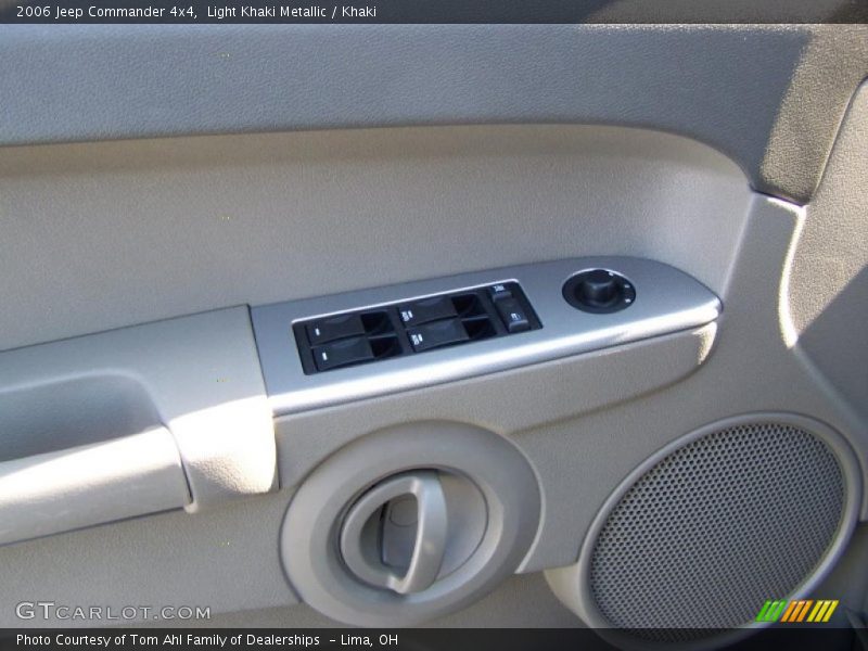 Light Khaki Metallic / Khaki 2006 Jeep Commander 4x4