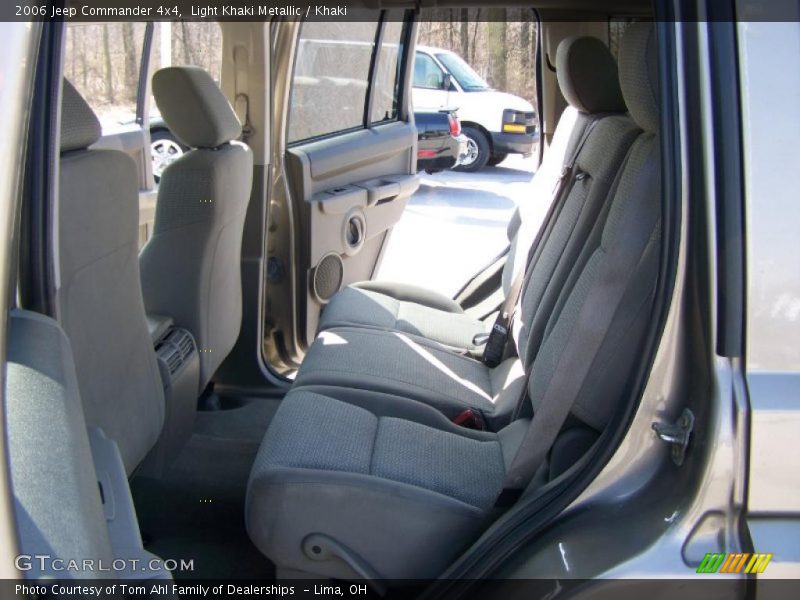Light Khaki Metallic / Khaki 2006 Jeep Commander 4x4