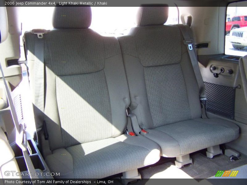Light Khaki Metallic / Khaki 2006 Jeep Commander 4x4