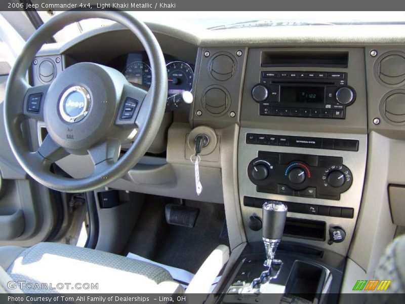Light Khaki Metallic / Khaki 2006 Jeep Commander 4x4