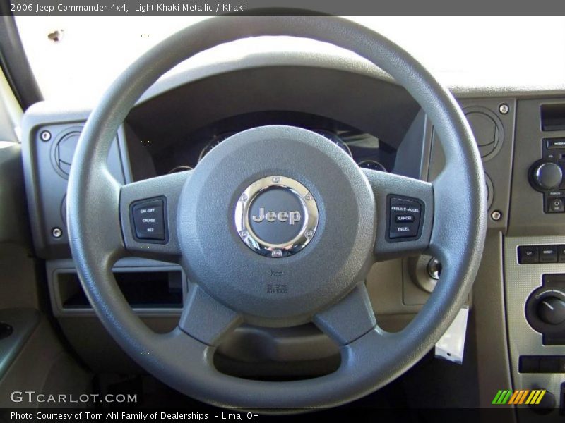 Light Khaki Metallic / Khaki 2006 Jeep Commander 4x4