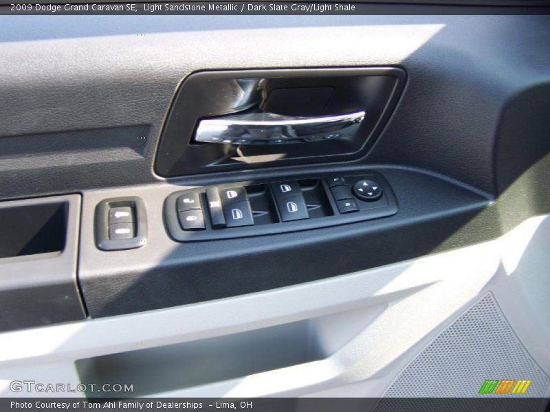 Light Sandstone Metallic / Dark Slate Gray/Light Shale 2009 Dodge Grand Caravan SE