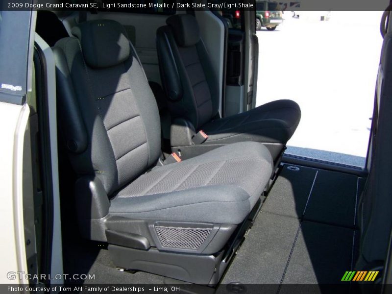 Light Sandstone Metallic / Dark Slate Gray/Light Shale 2009 Dodge Grand Caravan SE