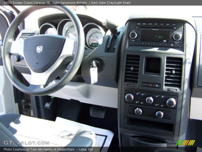 Light Sandstone Metallic / Dark Slate Gray/Light Shale 2009 Dodge Grand Caravan SE
