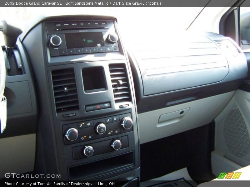 Light Sandstone Metallic / Dark Slate Gray/Light Shale 2009 Dodge Grand Caravan SE