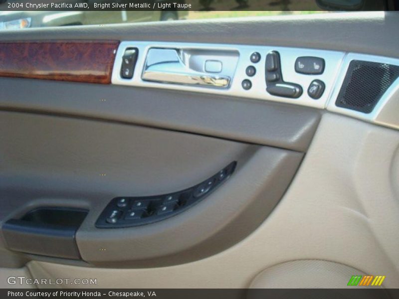 Bright Silver Metallic / Light Taupe 2004 Chrysler Pacifica AWD