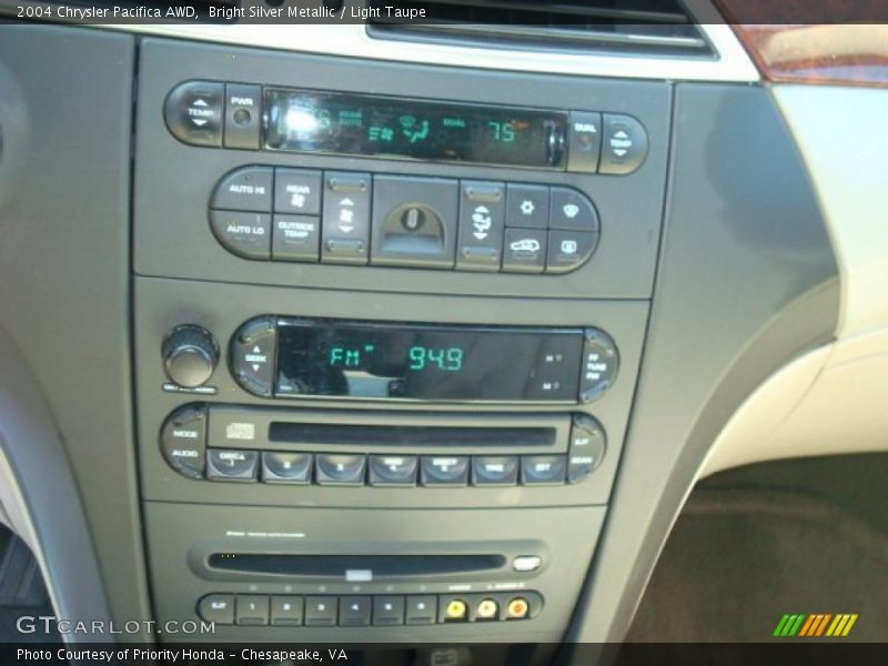 Bright Silver Metallic / Light Taupe 2004 Chrysler Pacifica AWD