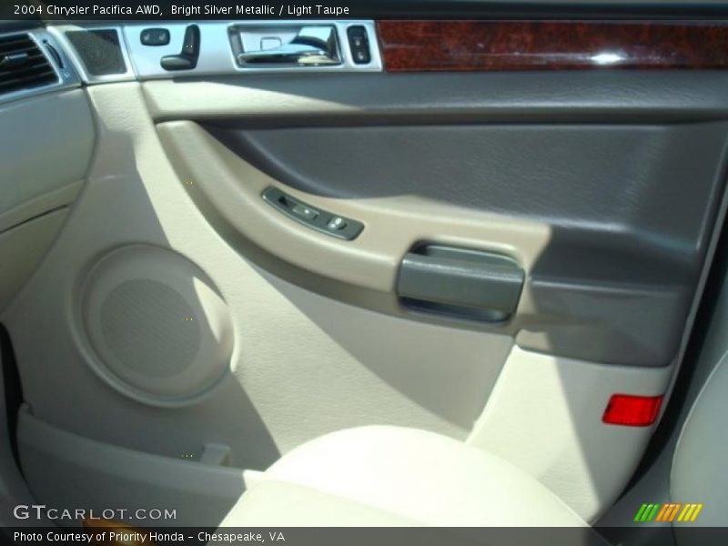 Bright Silver Metallic / Light Taupe 2004 Chrysler Pacifica AWD