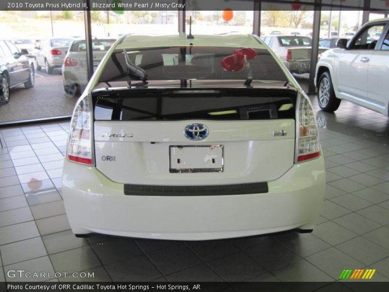 Blizzard White Pearl / Misty Gray 2010 Toyota Prius Hybrid III