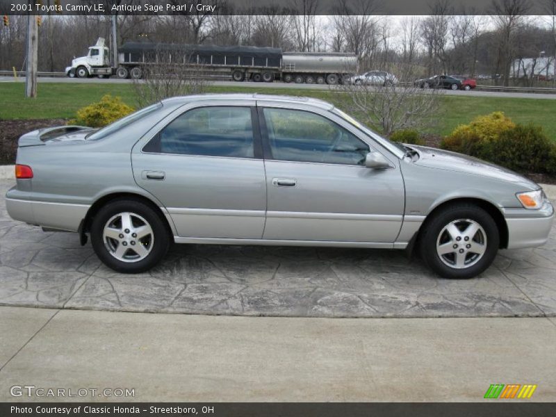 Antique Sage Pearl / Gray 2001 Toyota Camry LE