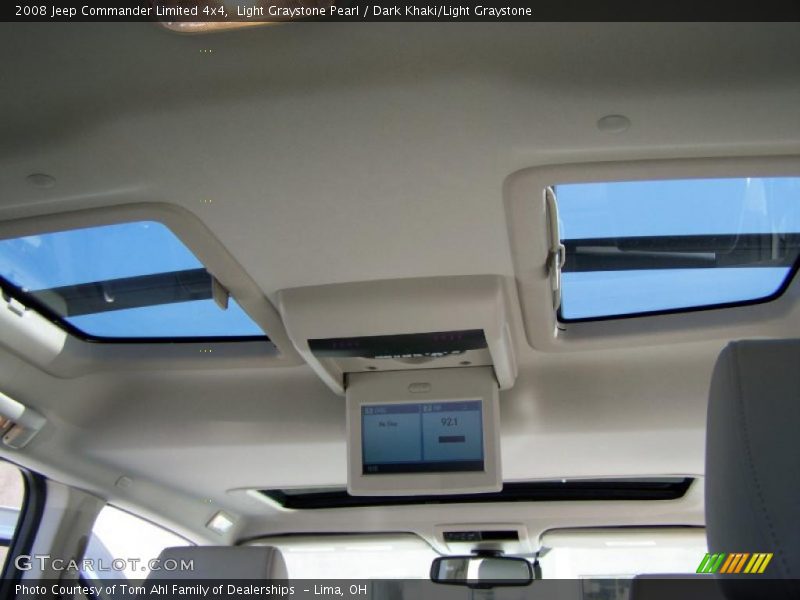 Light Graystone Pearl / Dark Khaki/Light Graystone 2008 Jeep Commander Limited 4x4