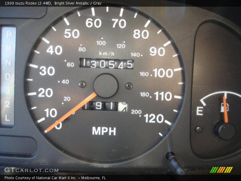 Bright Silver Metallic / Gray 1999 Isuzu Rodeo LS 4WD