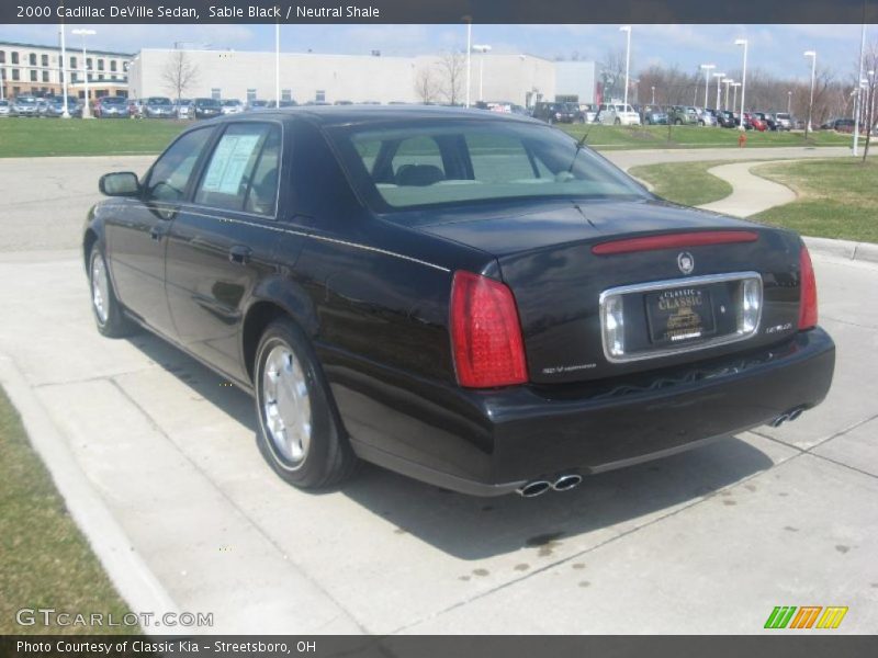 Sable Black / Neutral Shale 2000 Cadillac DeVille Sedan