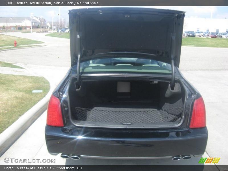 Sable Black / Neutral Shale 2000 Cadillac DeVille Sedan